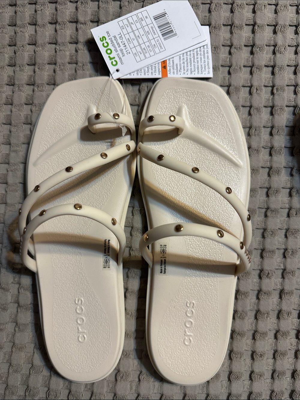CROCS Miami Toe Loop Studded Sandals -NWT